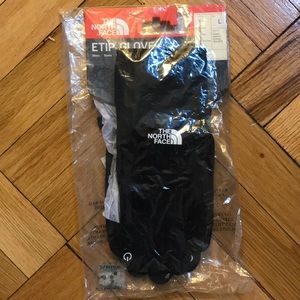 North face gloves - new with tags